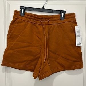 Loungeful HR Short 4in